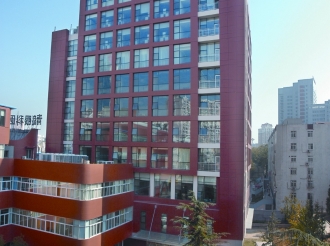2006年6月，山东省眼科研究所科研大楼顺利完工并投入使用