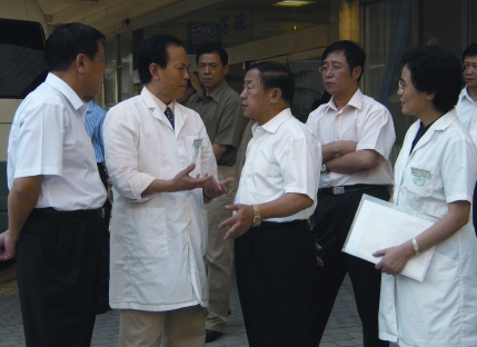 山东省原省长韩寓群到所视察工作