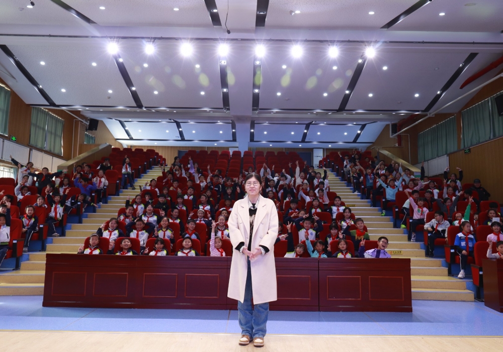 护眼科普进校园，守护明眸向未来 | 专家讲座走进崂山区第三实验小学